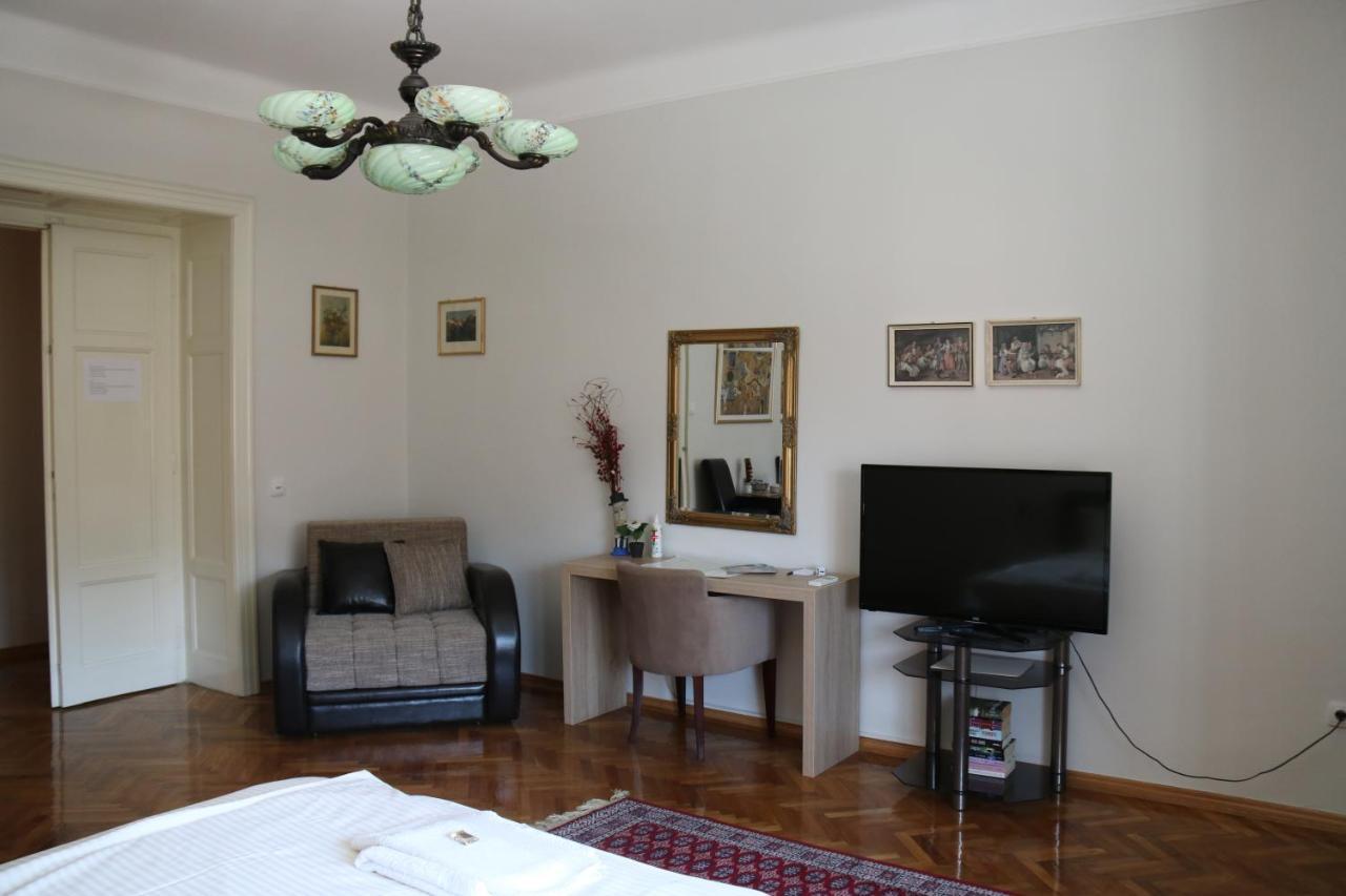 Apartment Centrum Novi Sad Exteriör bild