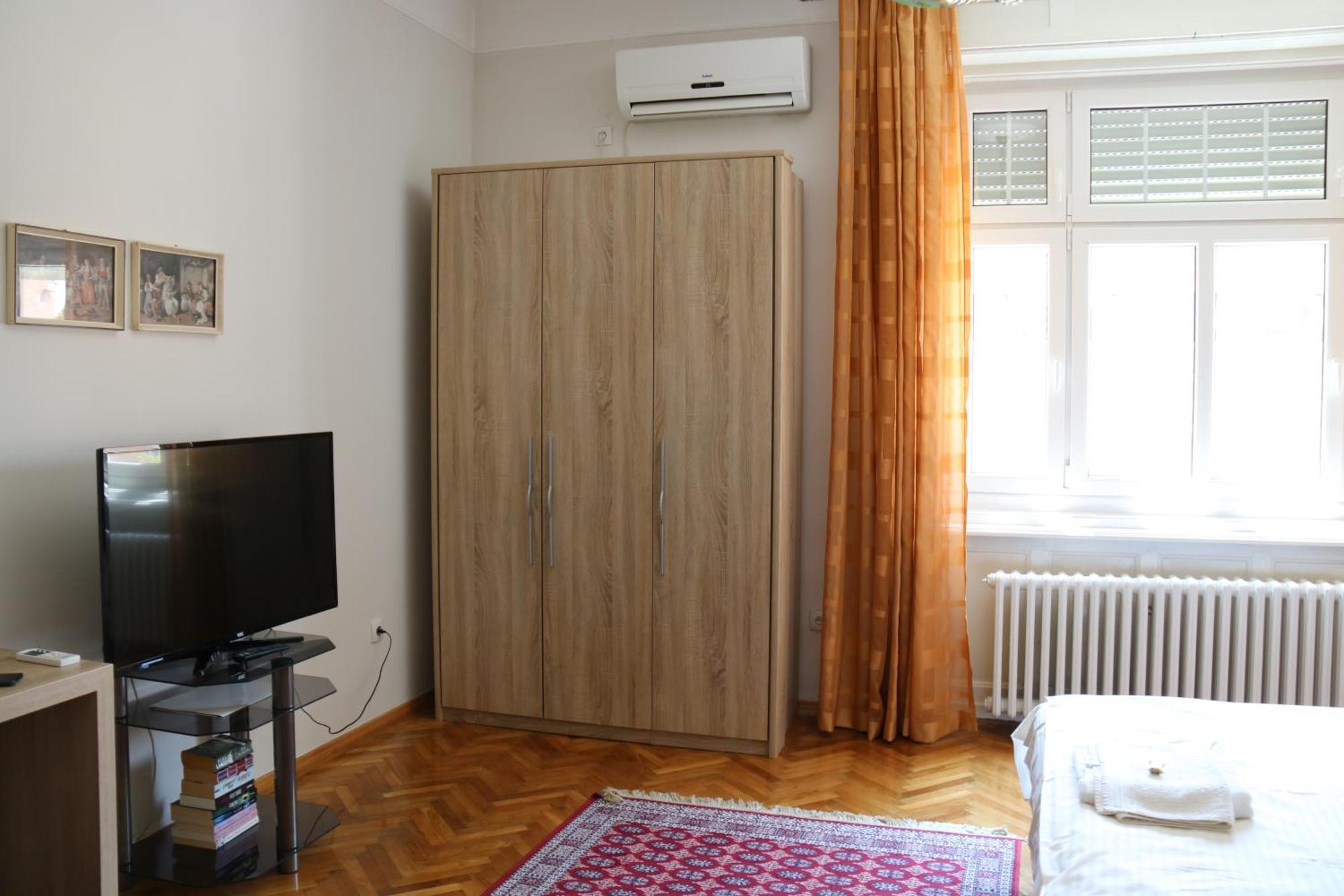 Apartment Centrum Novi Sad Rum bild