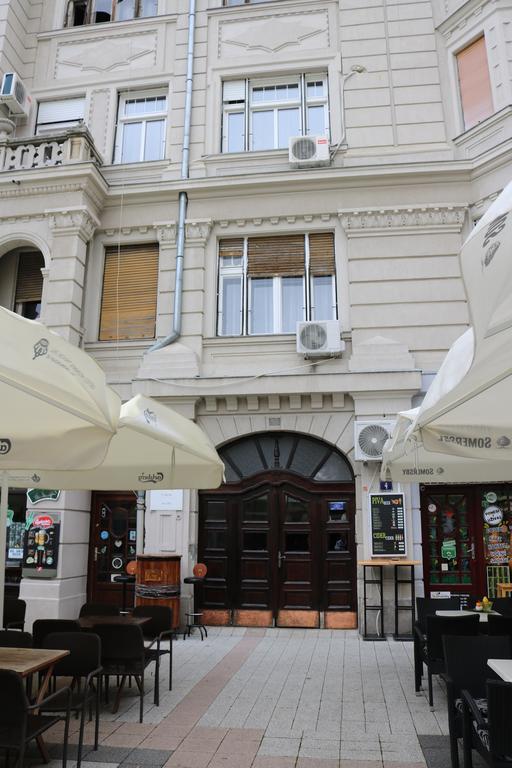 Apartment Centrum Novi Sad Exteriör bild