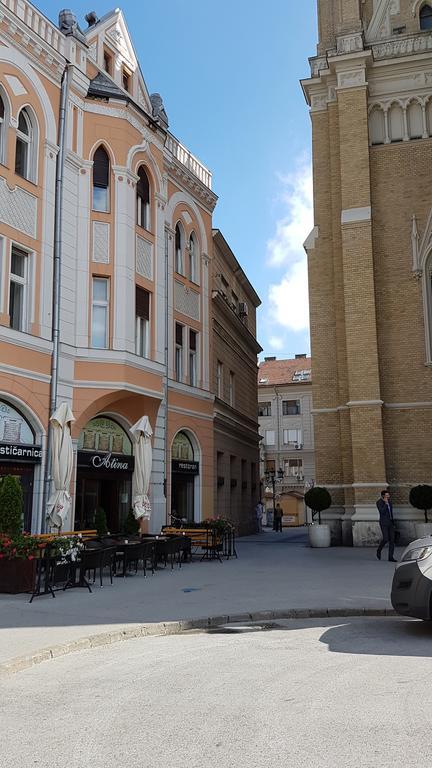 Apartment Centrum Novi Sad Exteriör bild