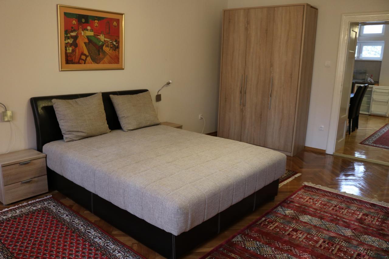 Apartment Centrum Novi Sad Exteriör bild